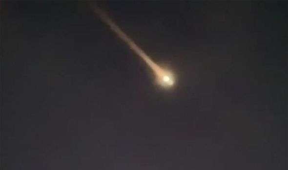 UFO sighting: Mysterious object over Australia seen by thousands amid alien claims