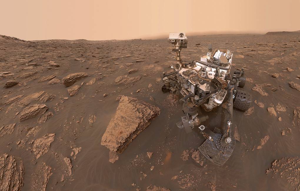 Curiosity finds organic again