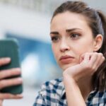 Woman Offers Old Clothes to Strangers, But Gets Furious at Their Reactions