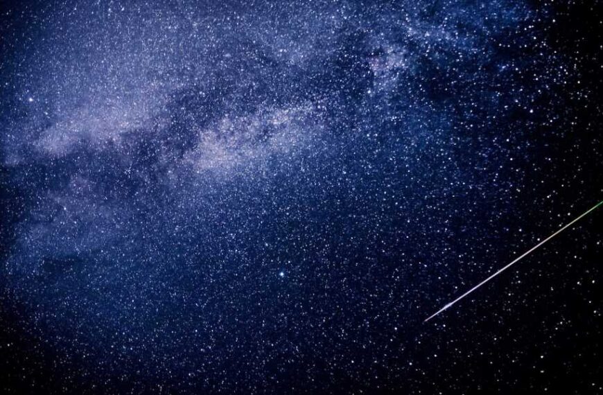 Perseid Meteor Shower 2025: How to See 'Shooting Stars' Despite a Full Moon