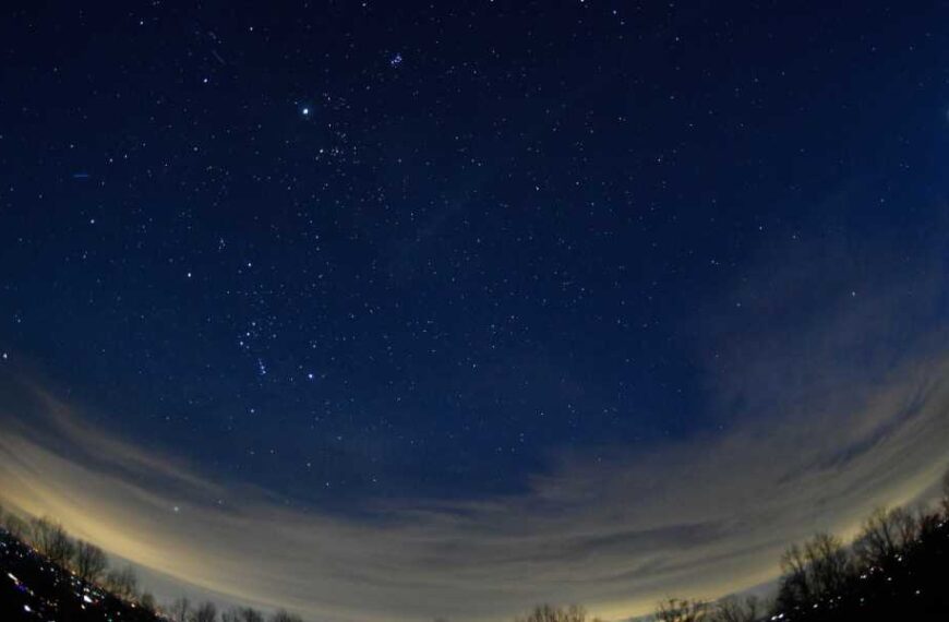 The final 'planet parade' of 2025 begins on Sunday: how to see the full six-planet show.