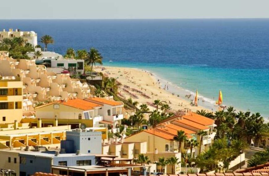 Five-year-old British girl dies after being pulled from swimming pool during family holiday in Spain