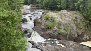 Rocks in Lake Superior bear witness to the aftermath of a giant…