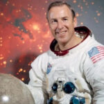 Astronaut Jim Lovell, Apollo 13 Commander, Dies at 97