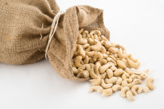 Cashews: Where do the “Brazilian apples” come from?