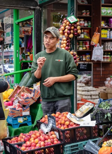 Salesperson Wai Peng Cheng, 51, an engineer sent to investigate a suspected gas leak at a grocery store, was shocked to discover the world's smelliest fruit was the culprit. Employees at Strongs Fruit and Veg were stunned when a Cadent gas systems engineer entered the store to try to determine the source of the leak. Photo published on September 22, 2025.