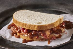 A butcher explained which sauce is best for bacon sausage: HP or…