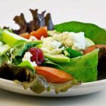 Mediterranean Diet Against Alzheimer's: How Nutrition Can Reduce Genetic Risk