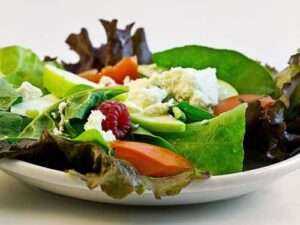 Mediterranean Diet Against Alzheimer's: How Nutrition Can Reduce Genetic Risk