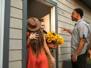 How to learn to answer guests' questions: what to bring with you?
