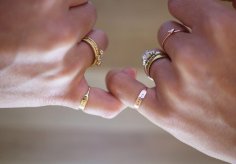 What does a ring on the little finger mean?