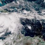 Watch Air Force fly inside the eye of Hurricane Melissa as experts…