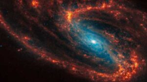 Webb Telescope Spots Compelling Clues of Black Hole Ripping Through Galaxy, Leaving…