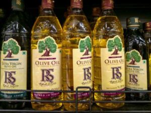 “Horror Stories About Vegetable Oil”: What Everyone Needs to Know