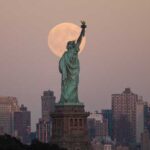 Super Harvest Moon Display: Global Images of the Biggest, Brightest Moon