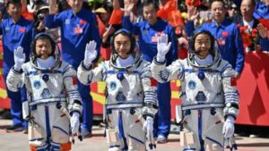 Chinese Space Crew Awaiting Rescue on Tiangong After Capsule Damaged by Space…