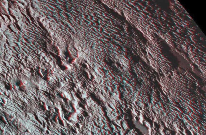 Pluto’s Equator May Be Surrounded by Skyscraper-Sized Methane Ice