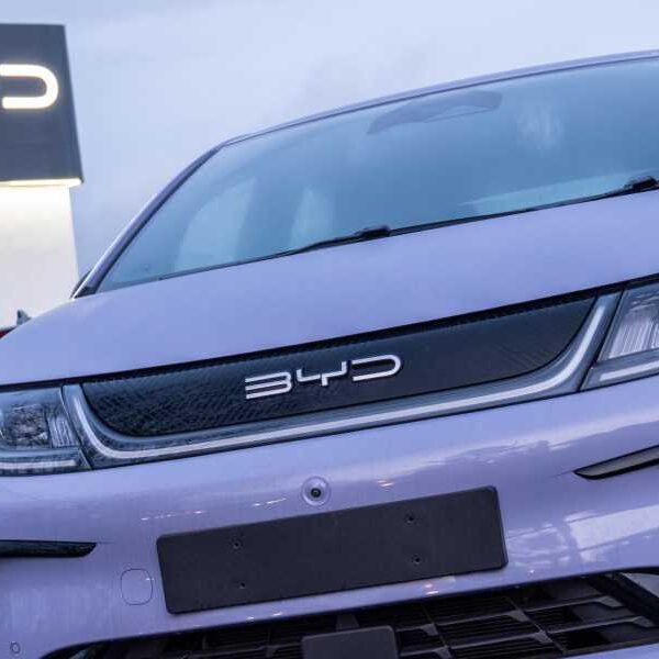 China’s Ultra-Fast Charging Tech Is Twice as Fast as Tesla’s, Fully Charging…