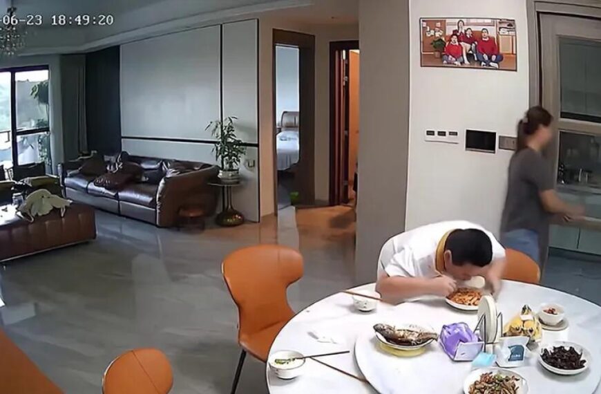 Viral Reddit Post About Employee’s Locked Lunchroom Sparks Heated Office Drama