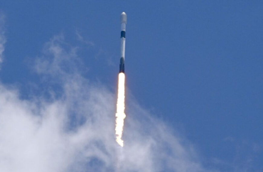 SpaceX Launches More Starlink Satellites