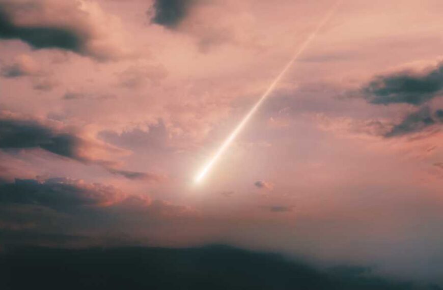 A doomed Soviet satellite from 1972 will fall uncontrollably to Earth next…