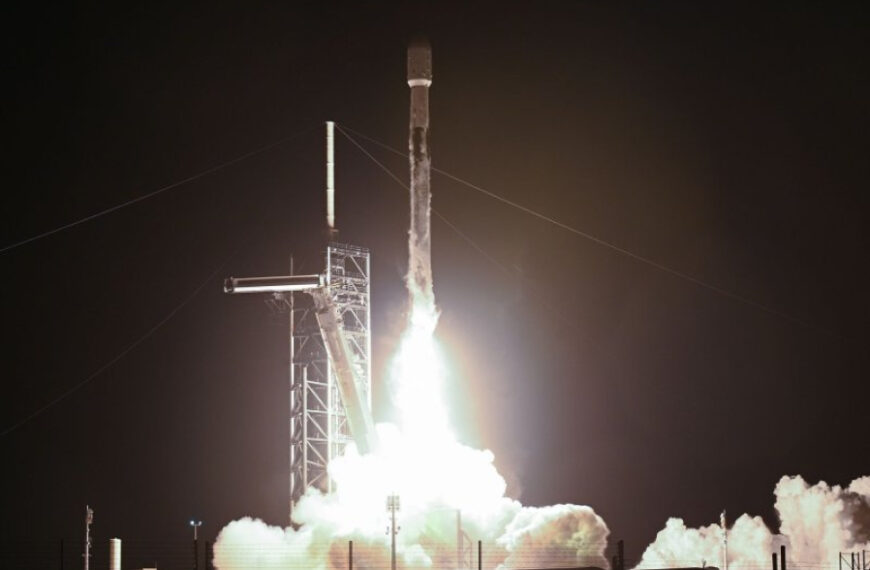 Japanese spacecraft makes ‘hard landing’ in botched lunar mission