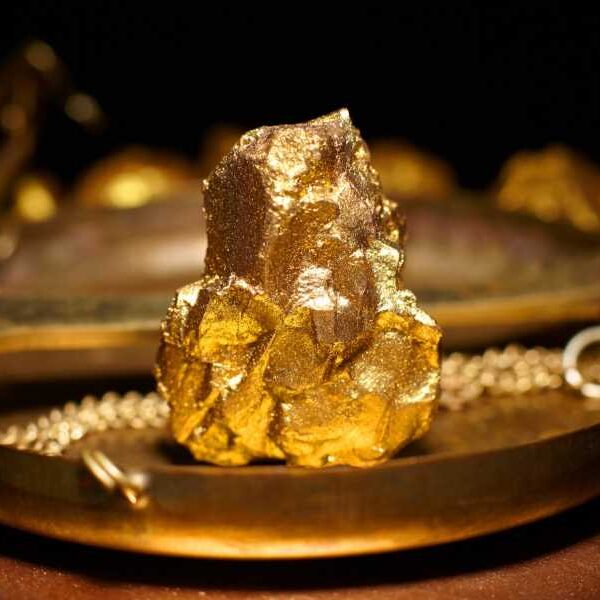 How much gold is there in the world?