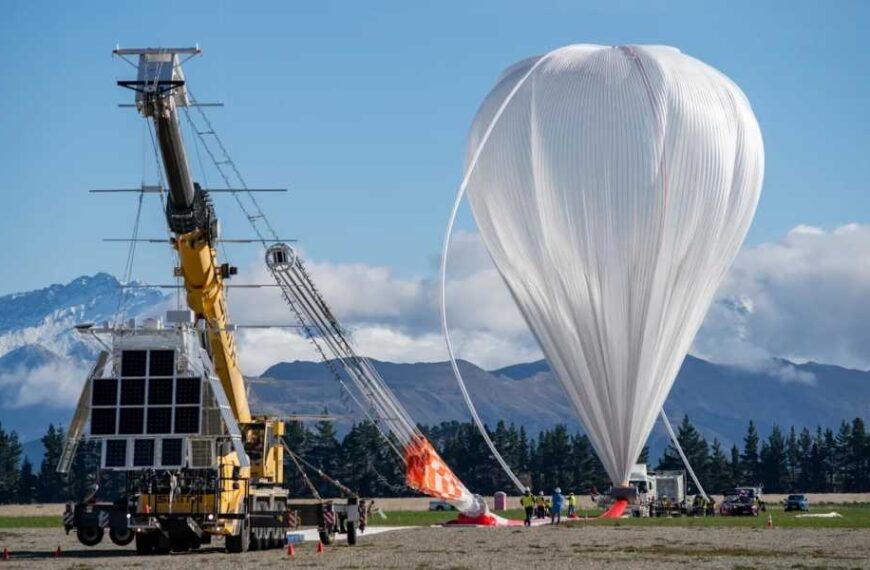 NASA Just Sent a Giant Balloon Around the World in 16 Days.…