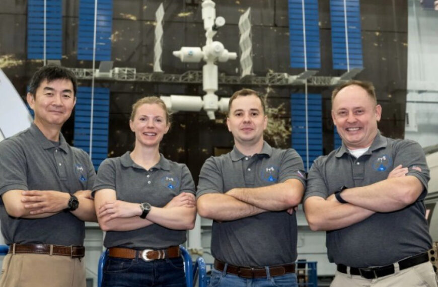 ISS Update: Crew 11 to Quarantine Three Weeks Before Launch