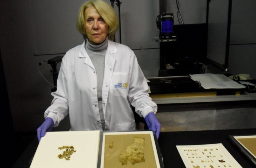 AI Analysis Shows Dead Sea Scrolls Are Older Than Thought