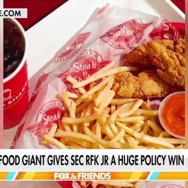 Man Who Microwaved Raw Steak Now Banned, Sparks Debate on Reddit