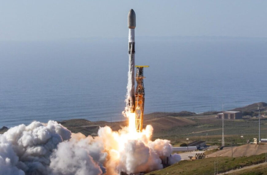 SpaceX Launches Starlink Satellites From California, Florida Within Six Hours