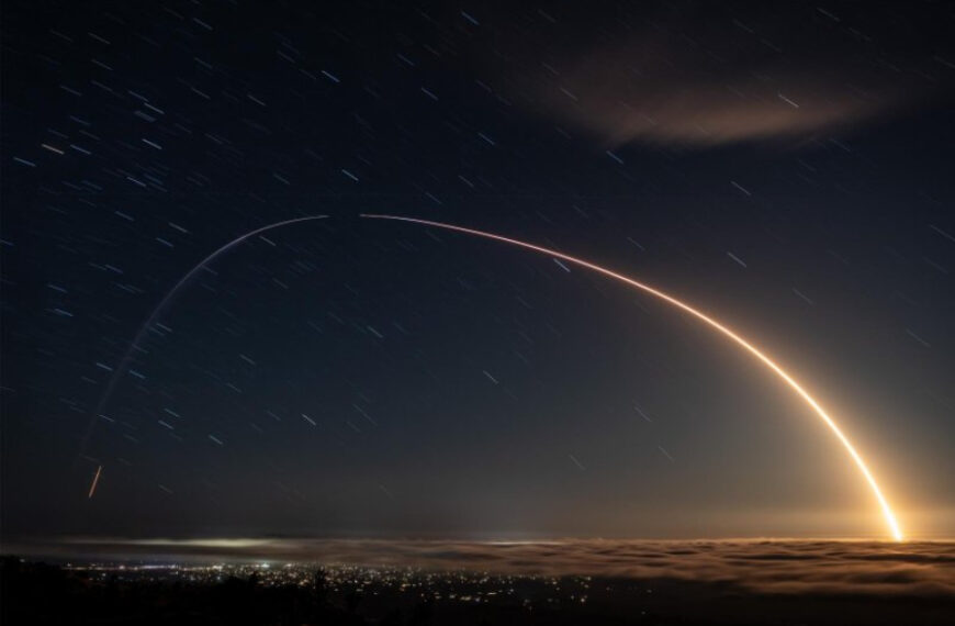 SpaceX Launches 24 Satellites to Polar Regions to Expand Internet Access