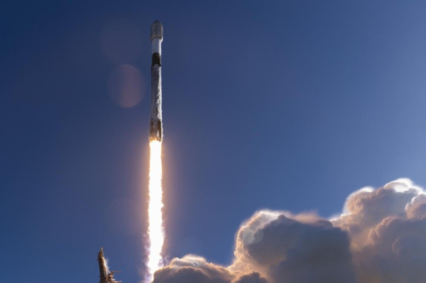 SpaceX on Sunday launched a Falcon 9 rocket from Launch Complex 4 East at Vandenberg Space Force Base in California, sending 28 Starlink satellites into low-earth orbit. Photo by SpaceX/X