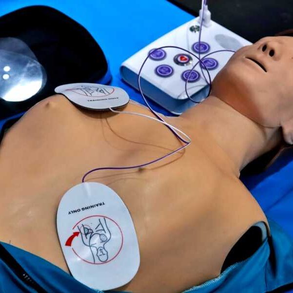 Not All Paramedics Use Best Defibrillation Method, Researchers Say