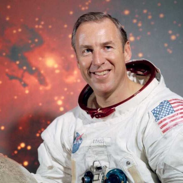 Jim Lovell, Commander of NASA’s Apollo 13 Moon Mission, Dies at 97
