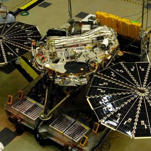 New research shows never-before-seen ‘extreme’ microbes surrounded a NASA robot before it…