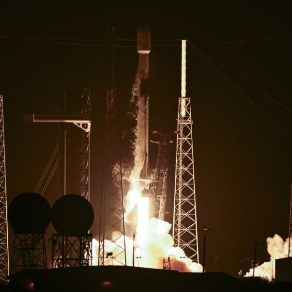 SpaceX Launches Batch of Starlink Satellites into Low Earth Orbit