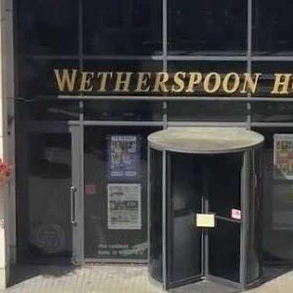People walk into Wetherspoons building and discover there’s a mistake