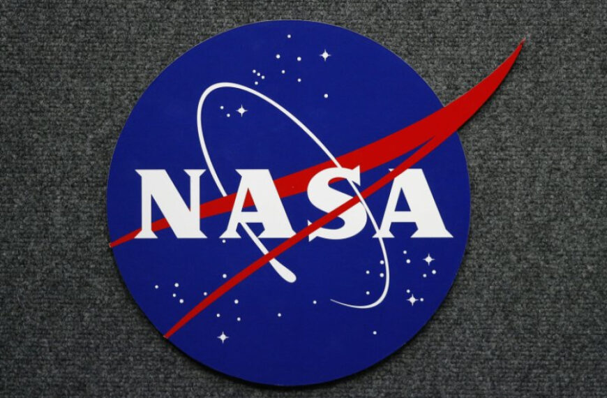 The comet is believed to be 3 billion years older than our…