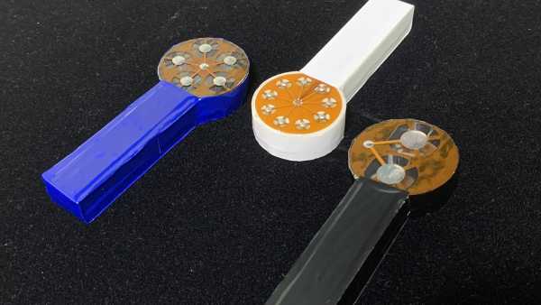 Strange VR-integrated lollipop offers taste sensations.