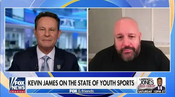 Kevin James Discovers Insect in Motel Bedding Amidst Stand-Up Show