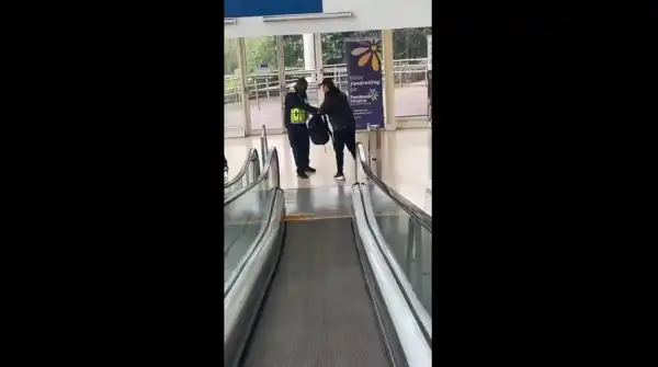 Niyetli hırsız, sırt çantası dolusu bifteklerle markette çalıntı malları döktü