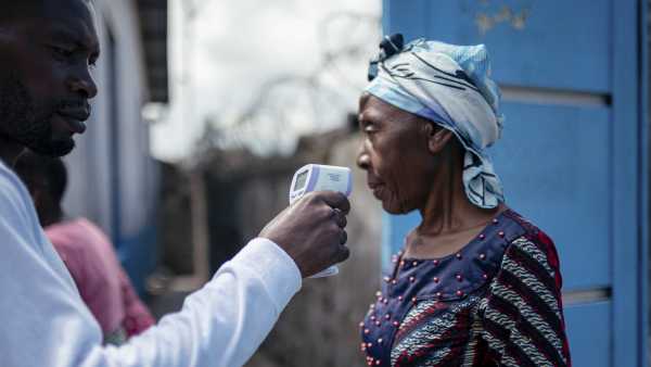 WHO declara que el brote mortal de Ébola es una emergencia de…