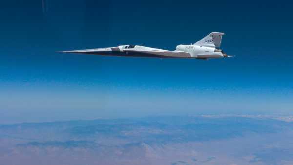 La nave X-59 sperimentale della NASA supera per la prima volta la…